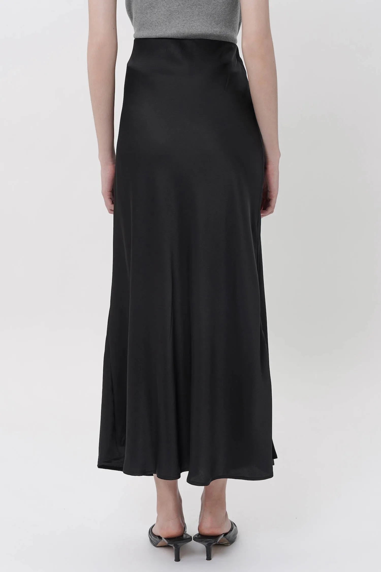 Alonda Maxi Satin Skirt In Black