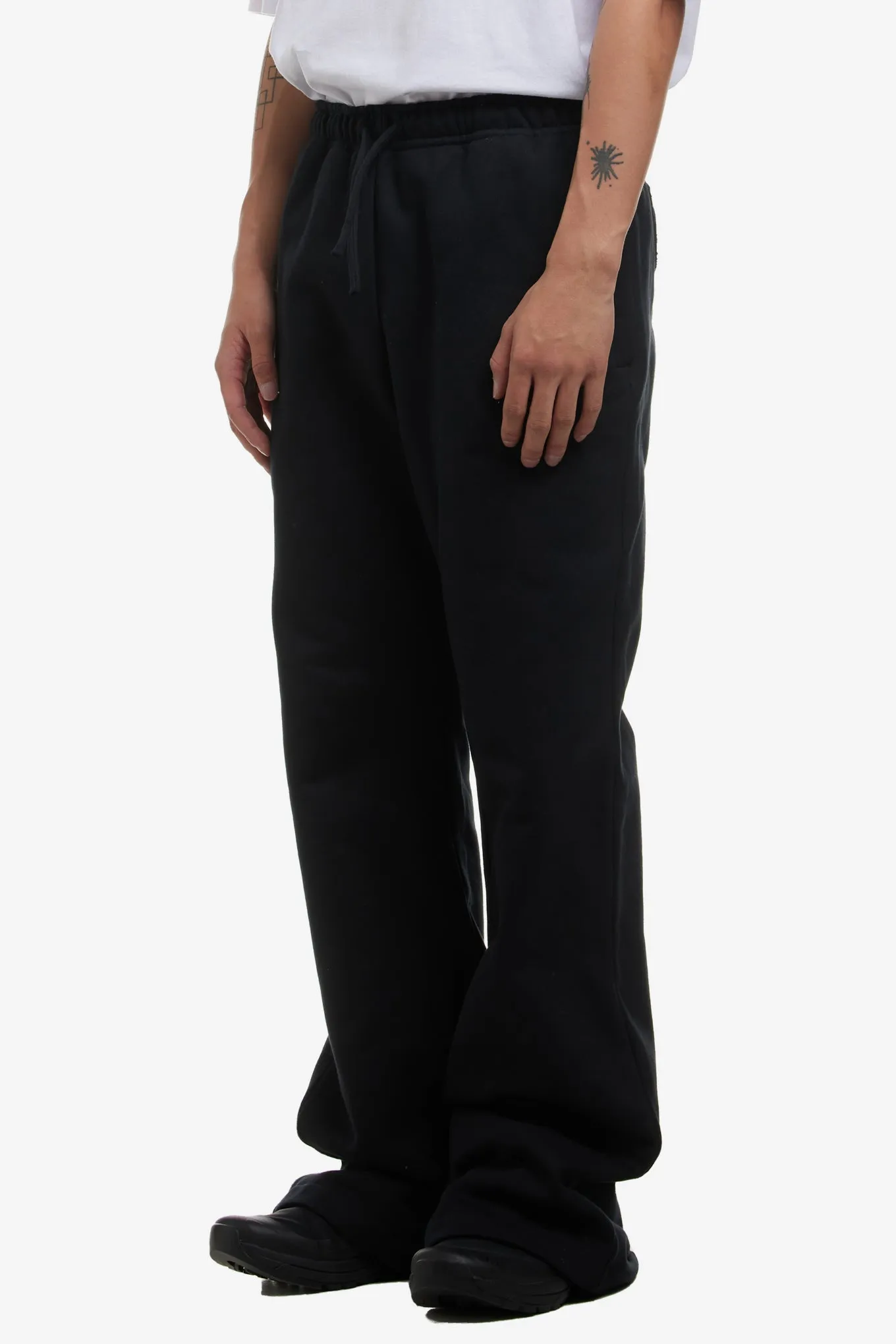 FLARED SWEATPANTS