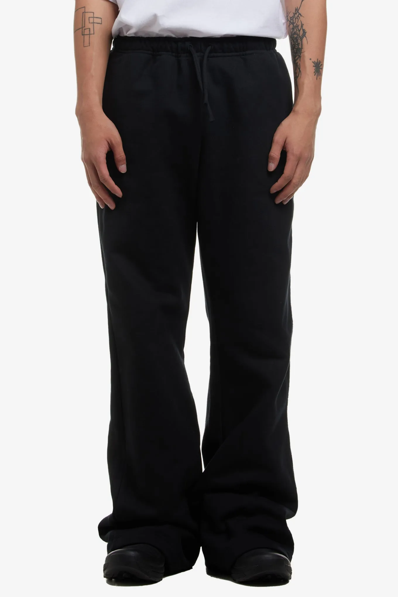 FLARED SWEATPANTS