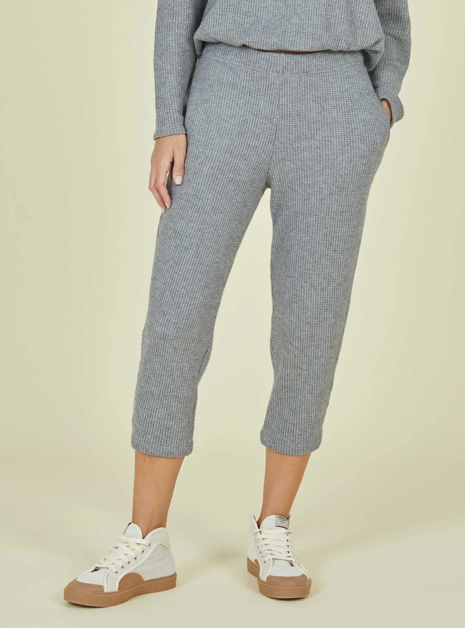 REGULAR KNITTED SWEATPANTS