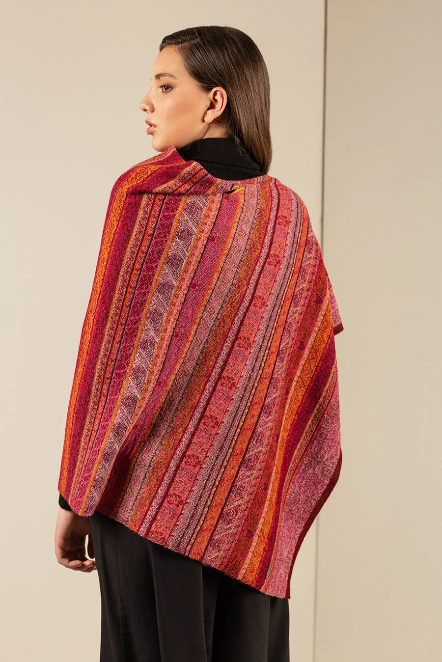 Ukali Poncho Baby Alpaca Color China