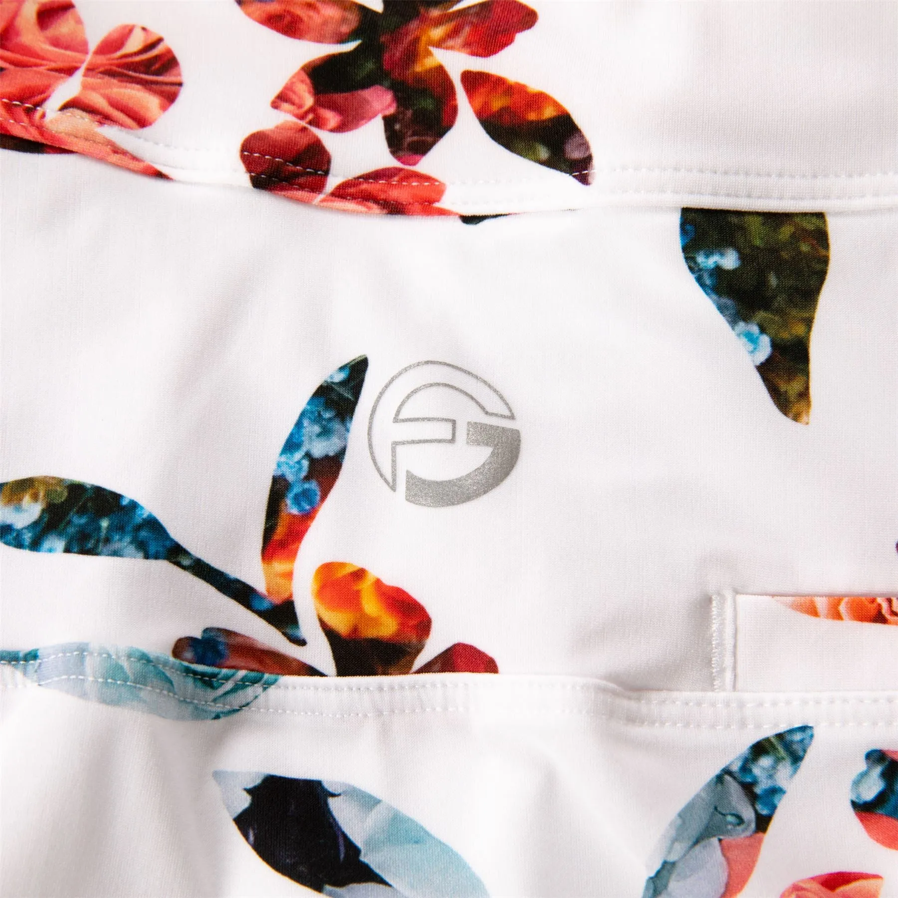 Womens Core Basic Pocket Skirt White Graphic Floral - SS23