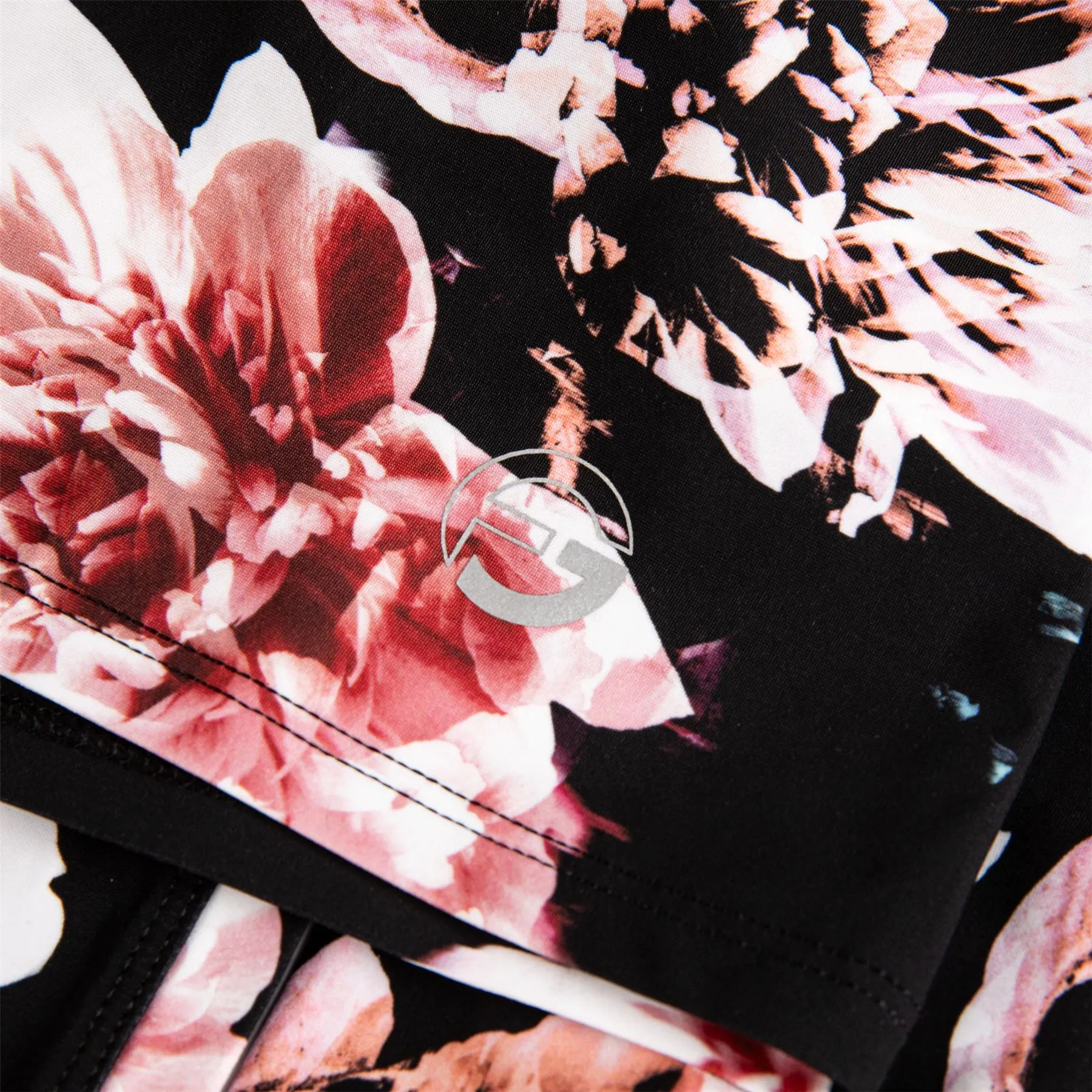 Womens Regular 15.5 Inch Pocket Skirt Soft Focus Floral - AW23